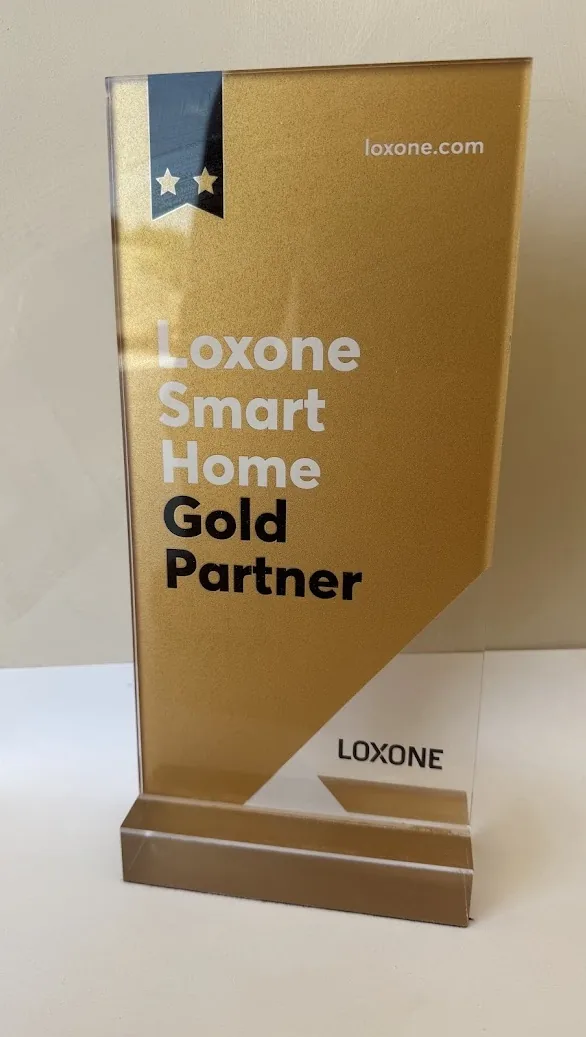 Zespół Volton Install - certyfikowany partner Loxone z Warszawy